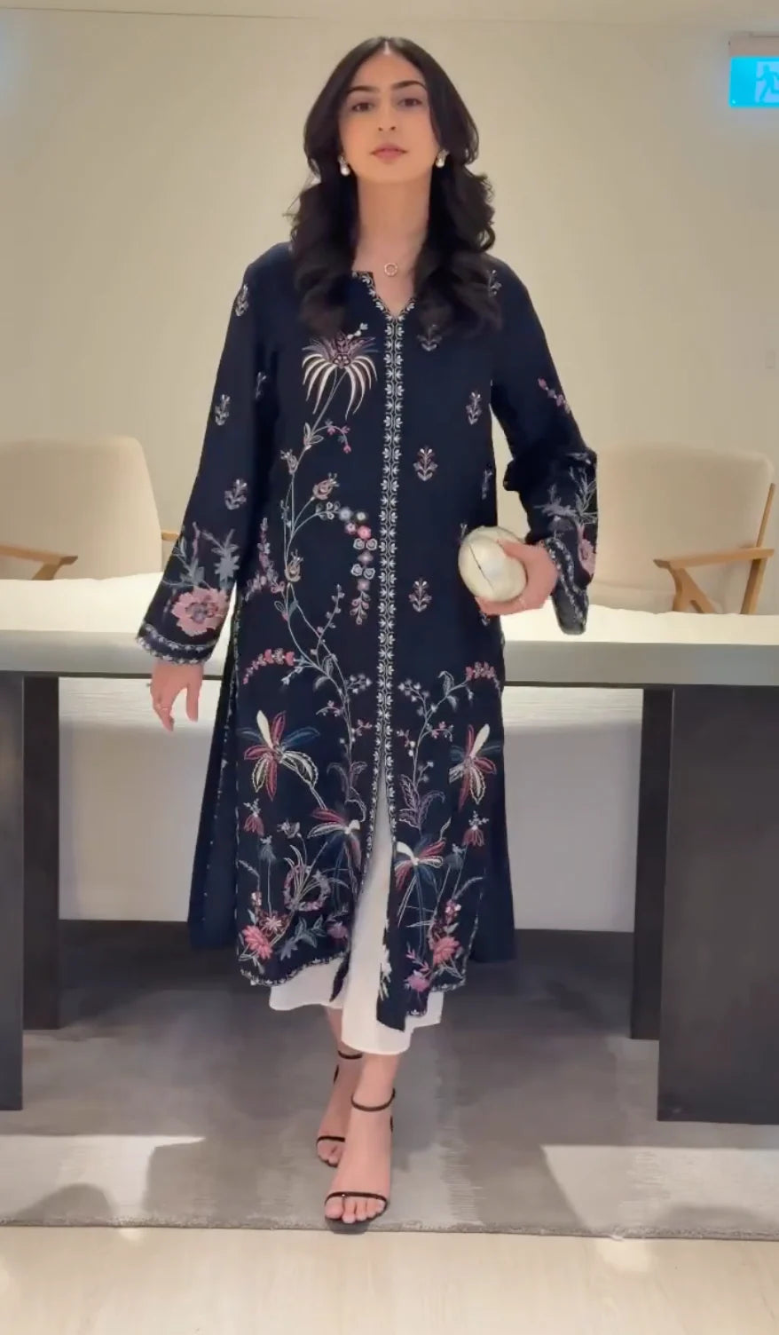 Laiqa 2-Piece Suit - Stitch Outfit