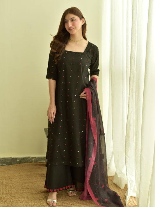 BLACK HEART LAWN 3PC