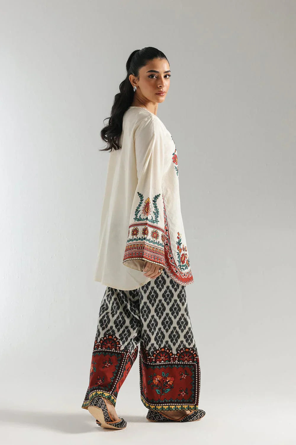 Gulistan Charm 2-Piece Lawn Suit — Floral Summer Edit - Stitch Outfit